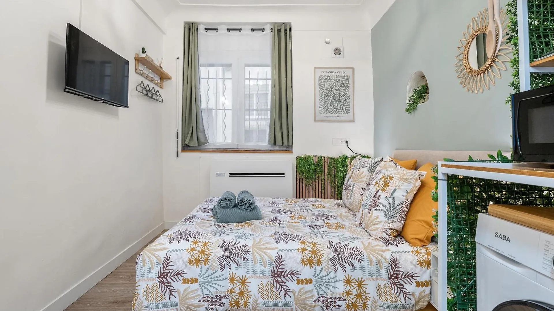 Nice Renting - Guillaumont - Cozy Studio Beach Picasso Museum Local Market Antibes Apartment