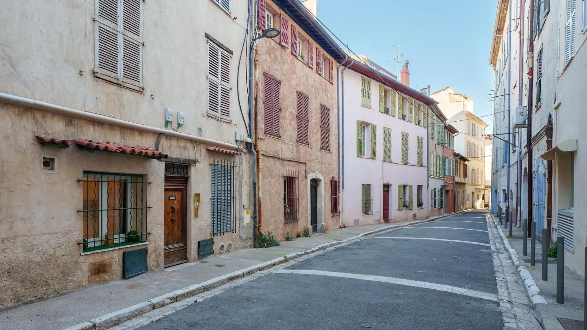 Apartment Nice Renting - Guillaumont - Cozy Studio Beach Picasso Museum Local Market Antibes France